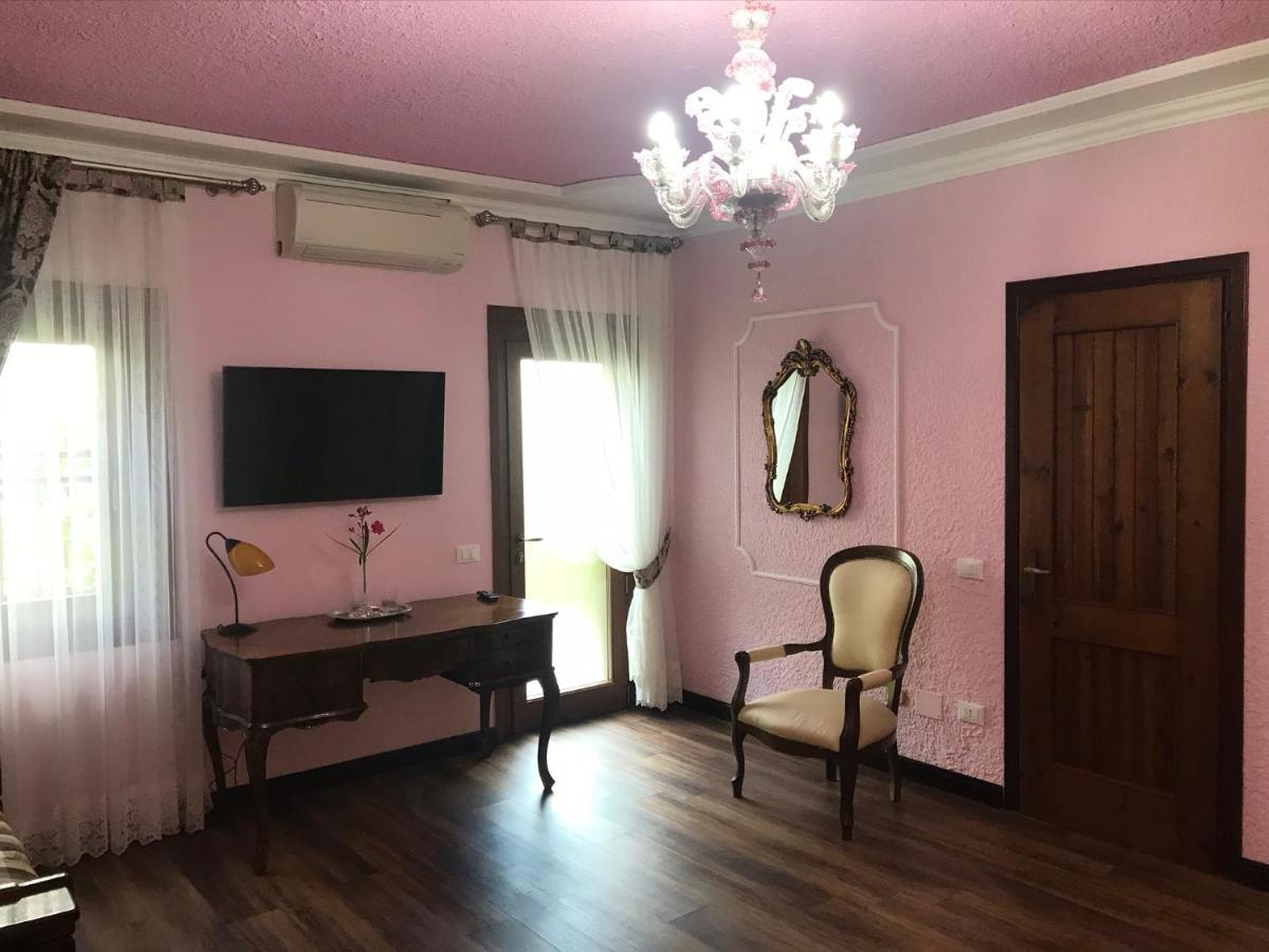 Vecchia Favola House Βίλα Quarto dʼAltino Εξωτερικό φωτογραφία